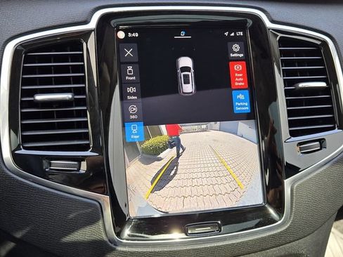 Certified 2023 Volvo XC90 B5 Plus AWD/4WD image 24