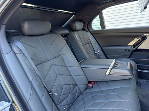 Used 2023 BMW 740i w/ Executive Package RWD image 53