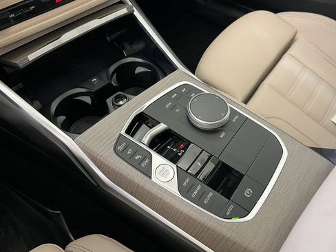 Used 2025 BMW 330i xDrive Sedan w/ M Sport Package AWD/4WD image 16