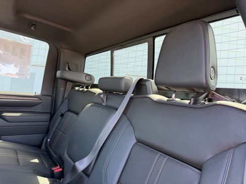 Used 2024 Chevrolet Silverado 3500 High Country w/ Technology Package AWD/4WD image 19