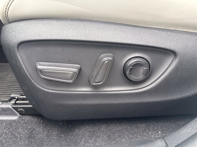 Certified 2020 Toyota RAV4 Limited AWD/4WD image 15