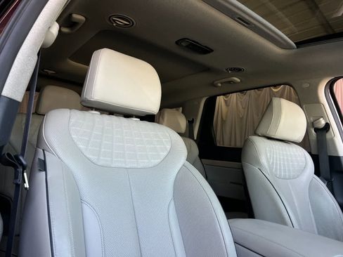 Used 2024 Hyundai Palisade Limited FWD image 18