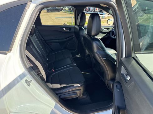 Used 2023 Ford Escape ST-Line image 12