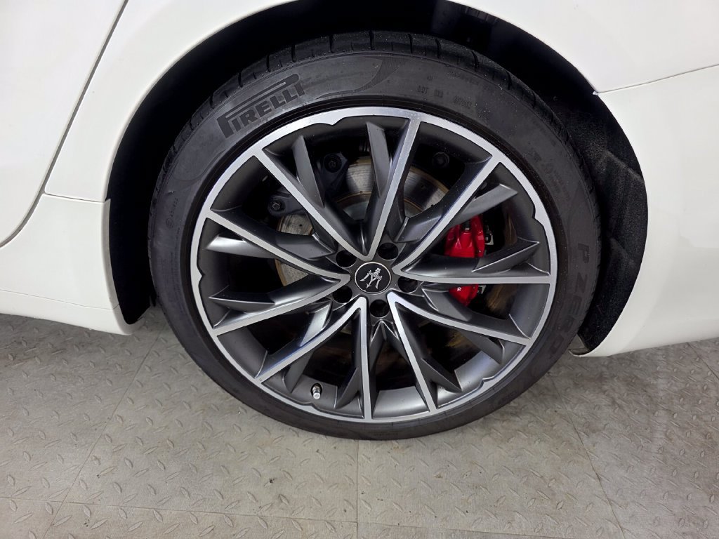 Used 2023 Maserati Ghibli Modena RWD image 18