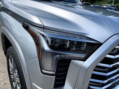 Certified 2022 Toyota Tundra Capstone AWD/4WD image 32