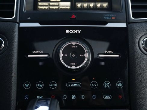 Used 2015 Ford Taurus SHO w/ Equipment Group 401A AWD/4WD image 37