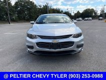 Used 2018 Chevrolet Malibu LT FWD image 2