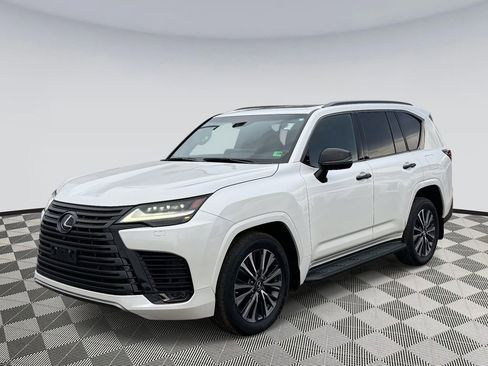 Used 2023 Lexus LX 600 Premium w/ Mark Levinson image 5