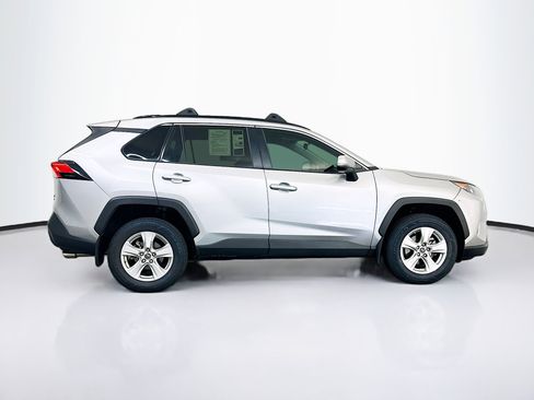 Used 2019 Toyota RAV4 XLE w/ Convenience Package AWD/4WD image 10