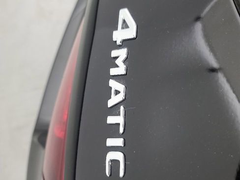 Used 2022 Mercedes-Benz GLC 300 4MATIC image 12
