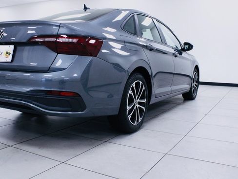 Used 2024 Volkswagen Jetta Sport image 5