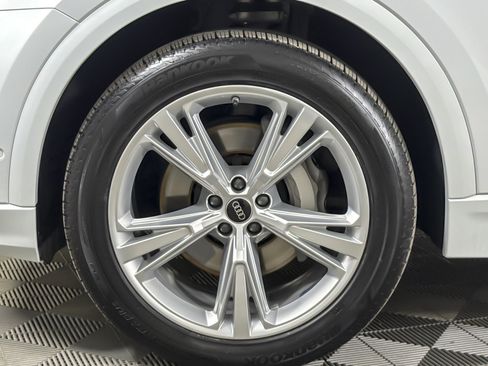 Used 2023 Audi Q8 Premium w/ Convenience Package AWD/4WD image 25