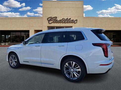 Certified 2024 Cadillac XT6 Premium Luxury image 5