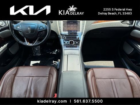 Used 2020 Lincoln MKZ Reserve w/ Luxury Package FWD image 11
