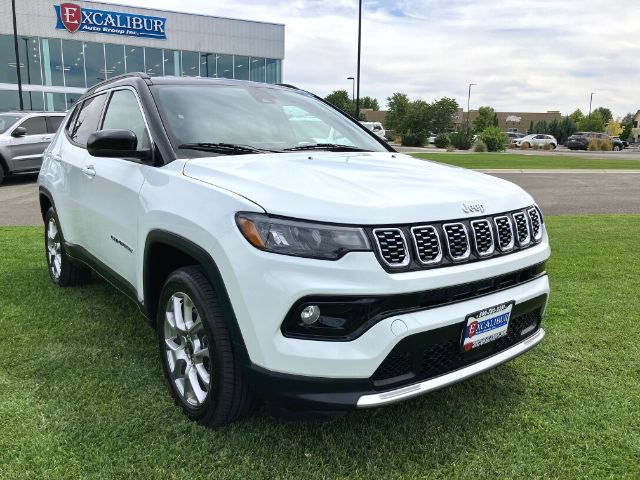 Used 2025 Jeep Compass Limited AWD/4WD image 9