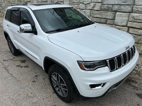 Certified 2022 Jeep Grand Cherokee Limited w/ Tech Group AWD/4WD image 7