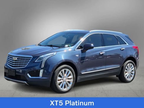 Used 2018 Cadillac XT5 Platinum w/ Driver Assist Package AWD/4WD image 4