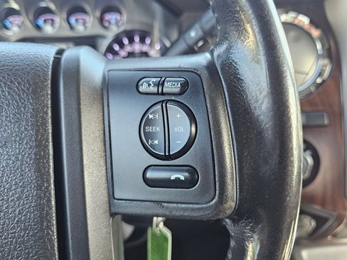 Used 2015 Ford F250 Lariat w/ Lariat Interior Package AWD/4WD image 25