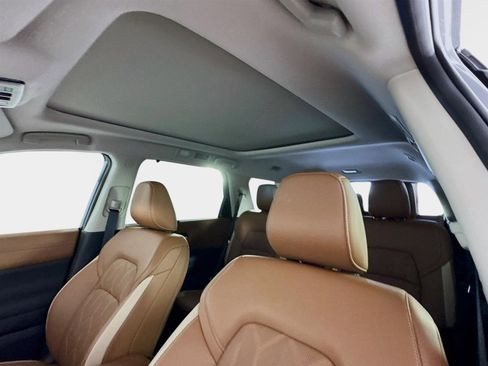 New 2026 Nissan Pathfinder Platinum image 14