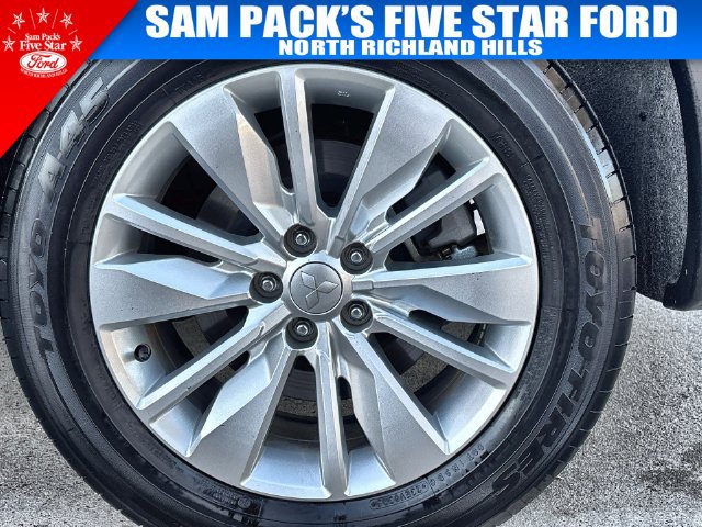 Used 2025 Mitsubishi Outlander ES FWD image 19