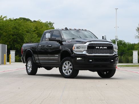 Used 2022 RAM 2500 Limited w/ Towing Technology Group AWD/4WD image 2