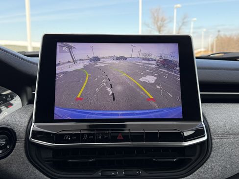 Used 2022 Jeep Compass Latitude image 30