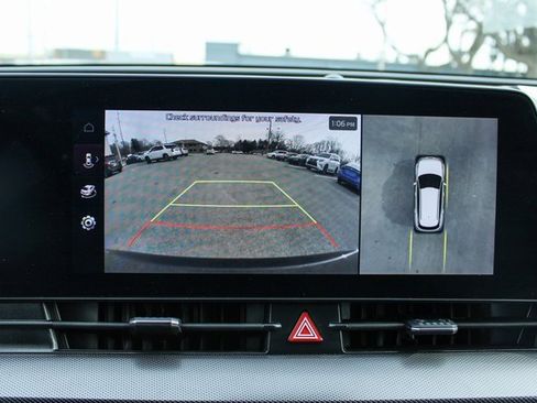 Used 2025 Kia Sportage SX image 26