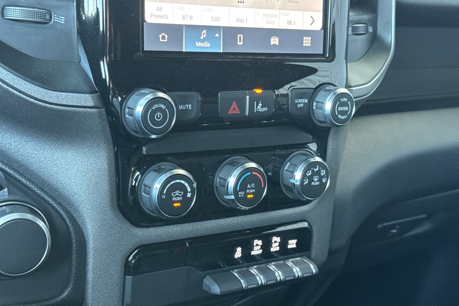 New 2026 RAM 1500 Express RWD image 18