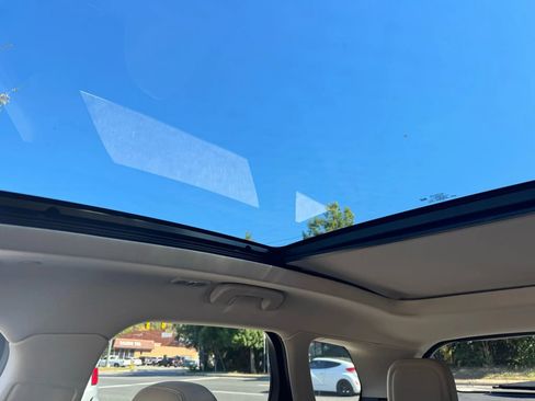 Used 2021 Lincoln Corsair Reserve w/ Equipment Group 201A image 28