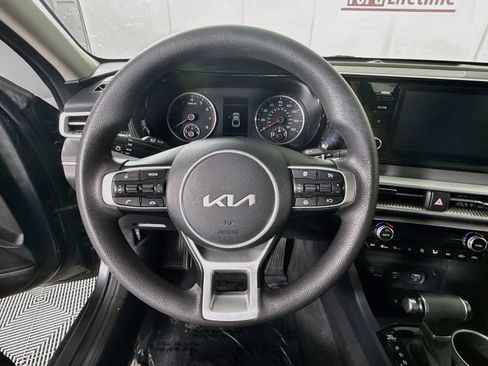 Used 2022 Kia K5 LXS FWD image 18