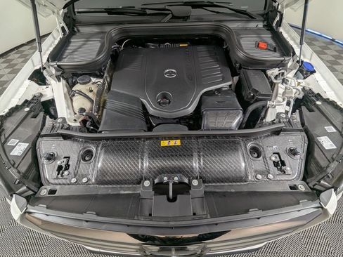 Used 2025 Mercedes-Benz GLS 450 4MATIC image 27
