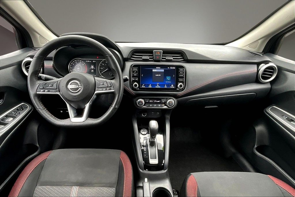 Used 2024 Nissan Versa SR FWD image 7
