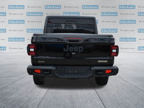 Used 2021 Jeep Gladiator Sport image 7