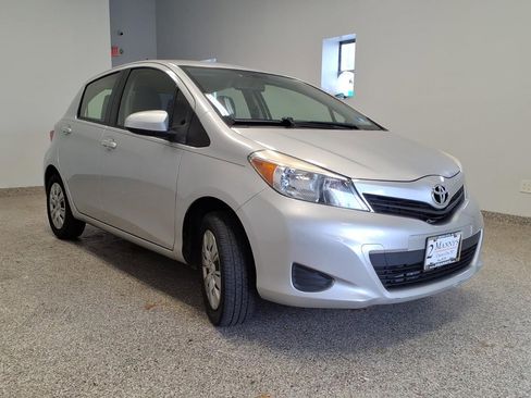 Used 2014 Toyota Yaris LE FWD image 3