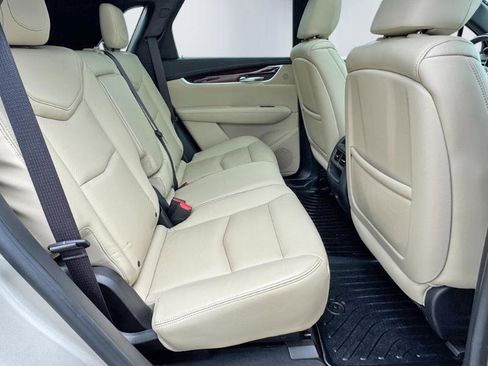 Used 2017 Cadillac XT5 Premium Luxury AWD/4WD image 26