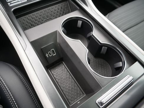 Used 2025 Lincoln Nautilus Reserve image 33