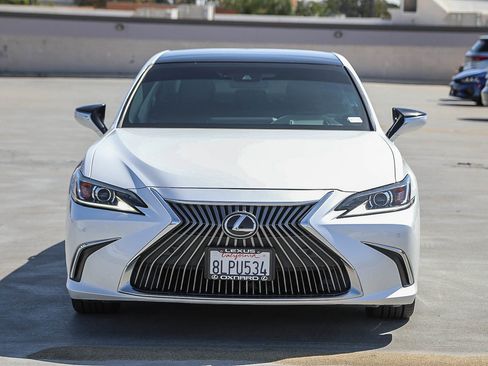 Used 2019 Lexus ES 350 w/ Accessory Package 2 FWD image 2