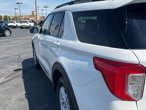 Used 2021 Ford Explorer XLT w/ Equipment Group 202A AWD/4WD image 10