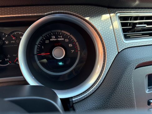Used 2010 Ford Mustang Shelby GT500 RWD image 26
