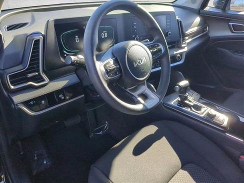 Used 2024 Kia Sportage LX image 14