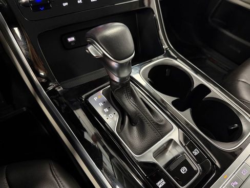 Used 2022 Kia Carnival SX image 23