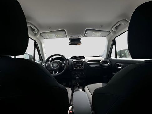 New 2023 Jeep Renegade Latitude image 46