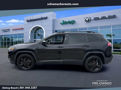 Used 2020 Jeep Cherokee Latitude Plus FWD image 4