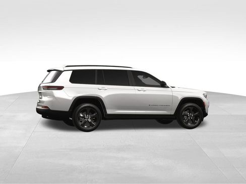 New 2025 Jeep Grand Cherokee L Altitude image 7