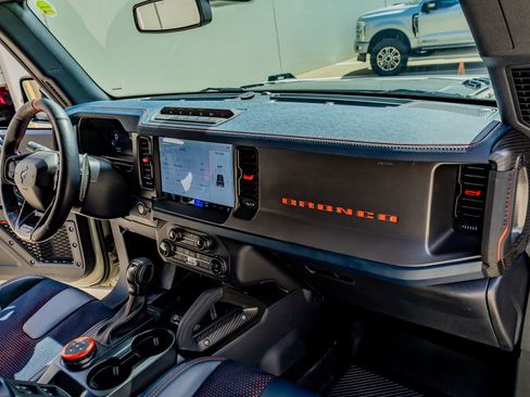 Used 2025 Ford Bronco Raptor image 18