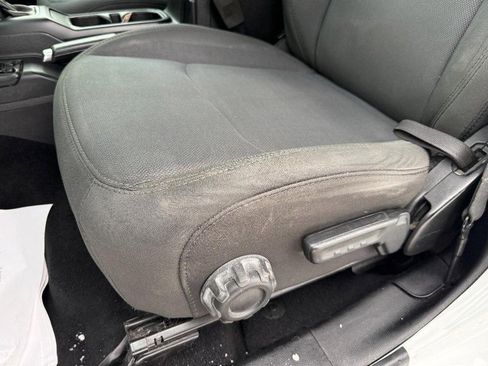 Used 2018 Jeep Wrangler Unlimited Sport image 17