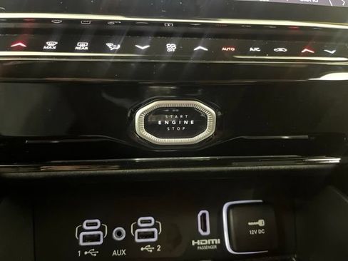 Used 2026 Jeep Grand Cherokee Summit w/ Adv Protech Group IV AWD/4WD image 25