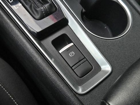 Used 2022 Nissan Altima 2.5 SV image 17