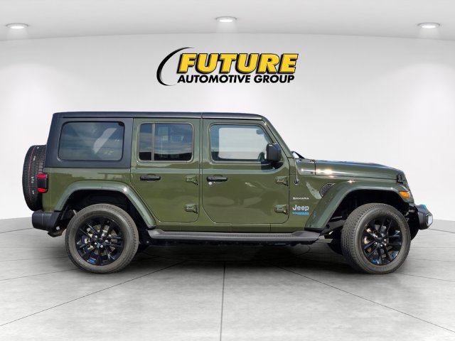 Used 2022 Jeep Wrangler Unlimited Sahara AWD/4WD image 3