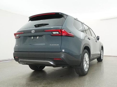 New 2026 Toyota Grand Highlander Platinum image 17